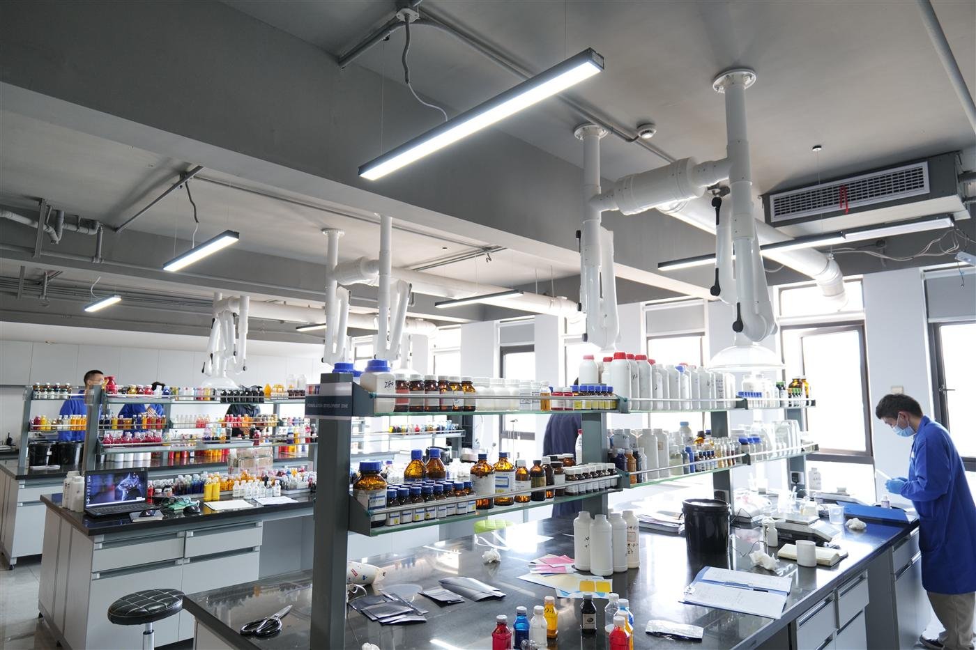 Formulation laboratory at the chemlinkai R&D institute